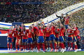 韩淼雨第十二届全国残疾人运动会举重赛场夺双金